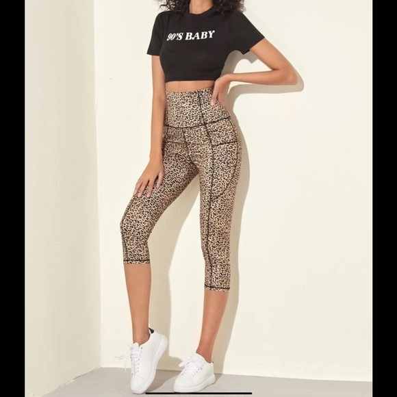 WIDE WAISTBAND LEOPARD 🐆 PRINT LEGGINGS - Picture 5 of 7